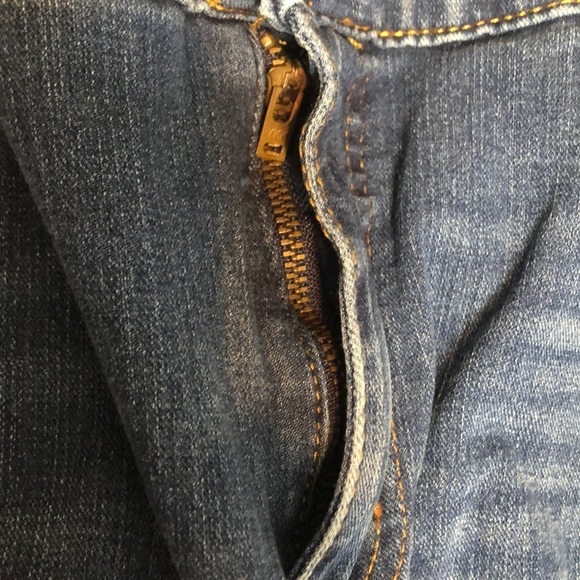 Torrid High Rise Curvy Crop Jeans 26R - Picture 12 of 12